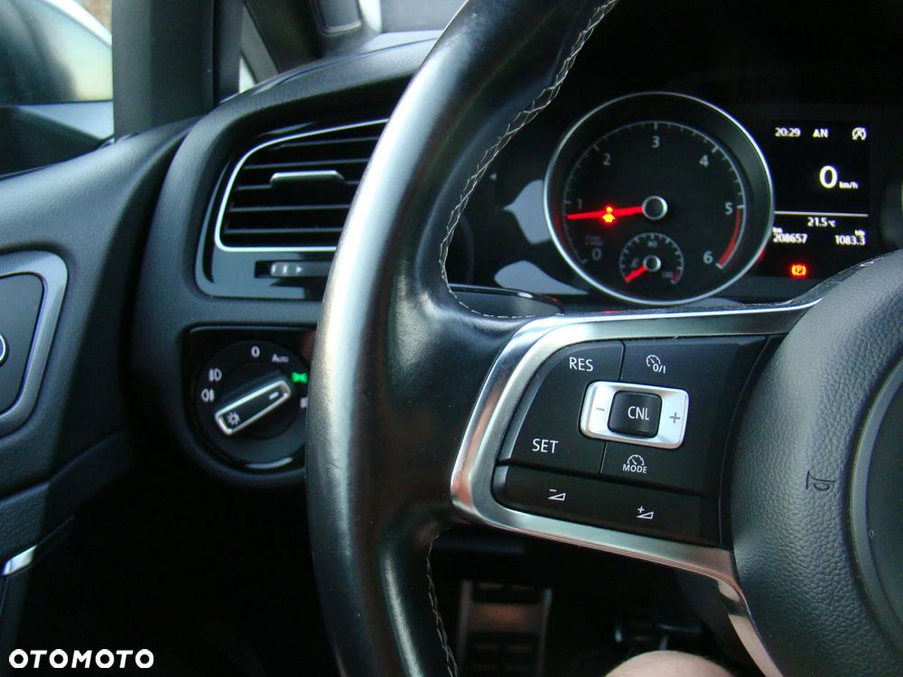 Volkswagen Golf 2.0 TDI BMT Highline - 26