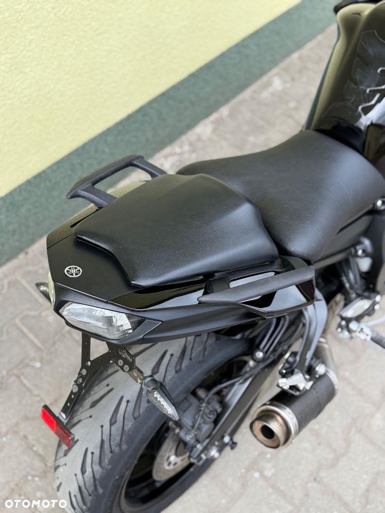 Yamaha FZ8 - 12