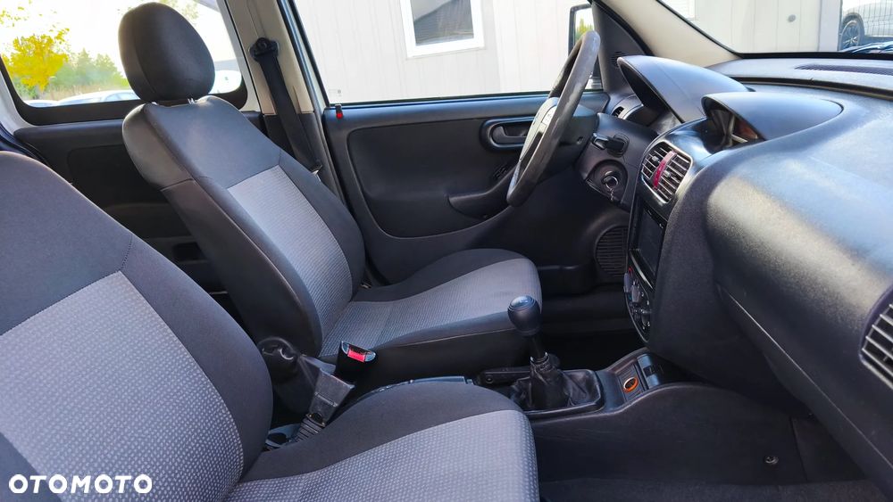 Opel Combo - 24