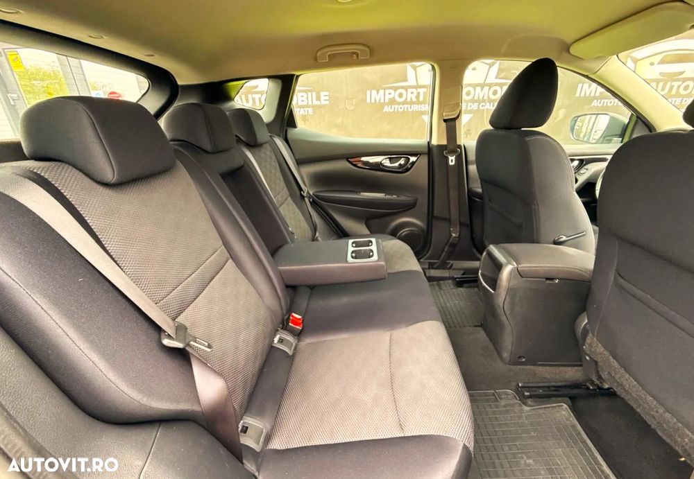 Nissan Qashqai 1.6 DCI N-Connecta - 24