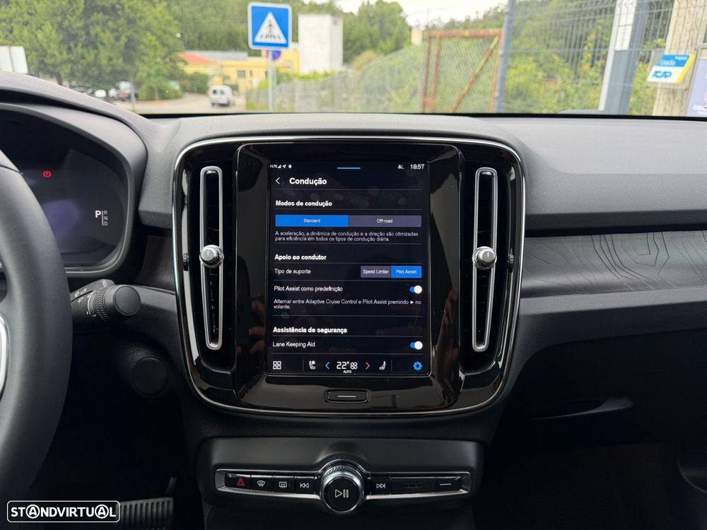 Volvo C40 Recharge Single Motor Plus - 28