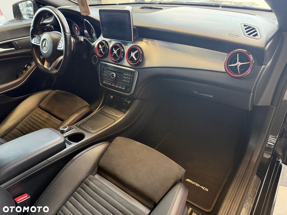 Mercedes-Benz CLA - 16