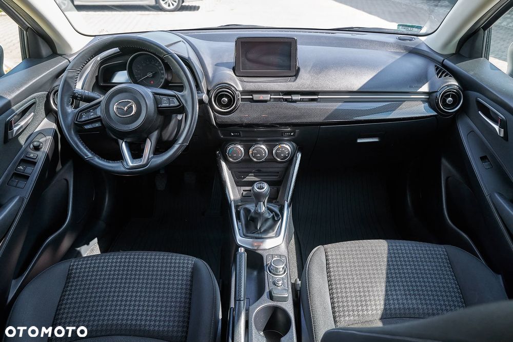 Mazda 2 - 3