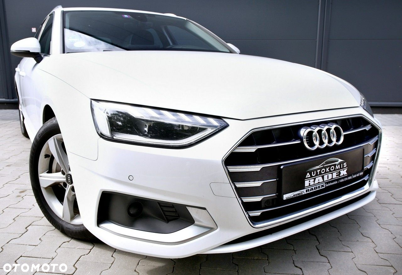 Audi A4 40 TDI S tronic - 2