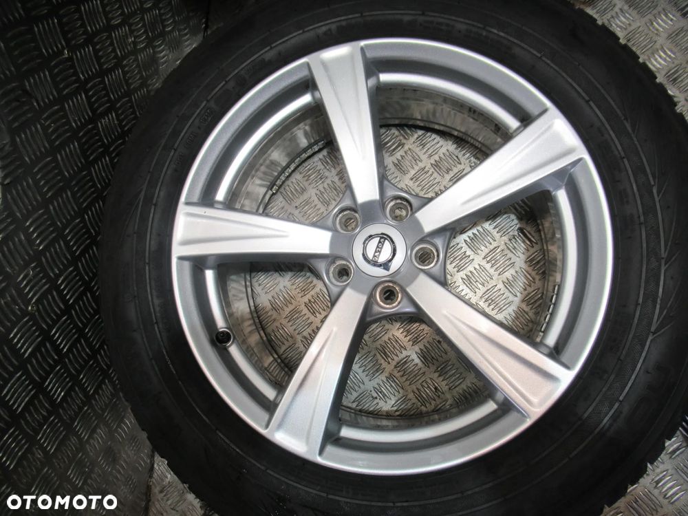 Koła Volvo XC60 XC90 8Jx18 et42,5 5x108 zima 7,6mm - 5