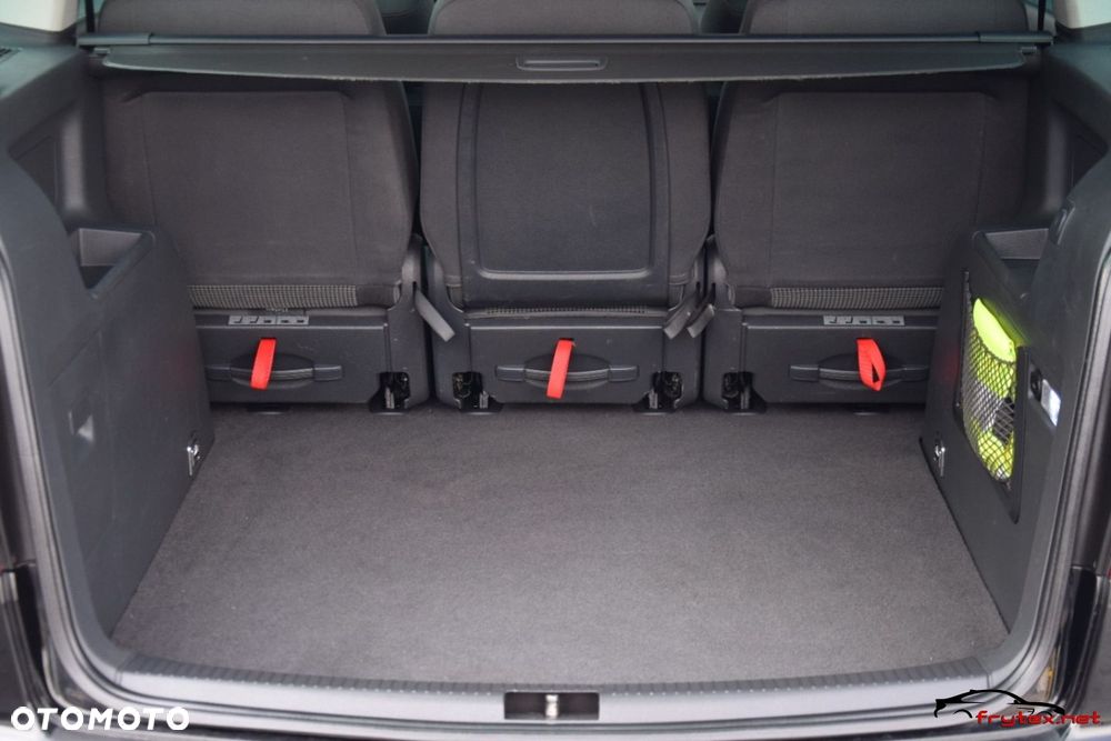 Volkswagen Touran - 21