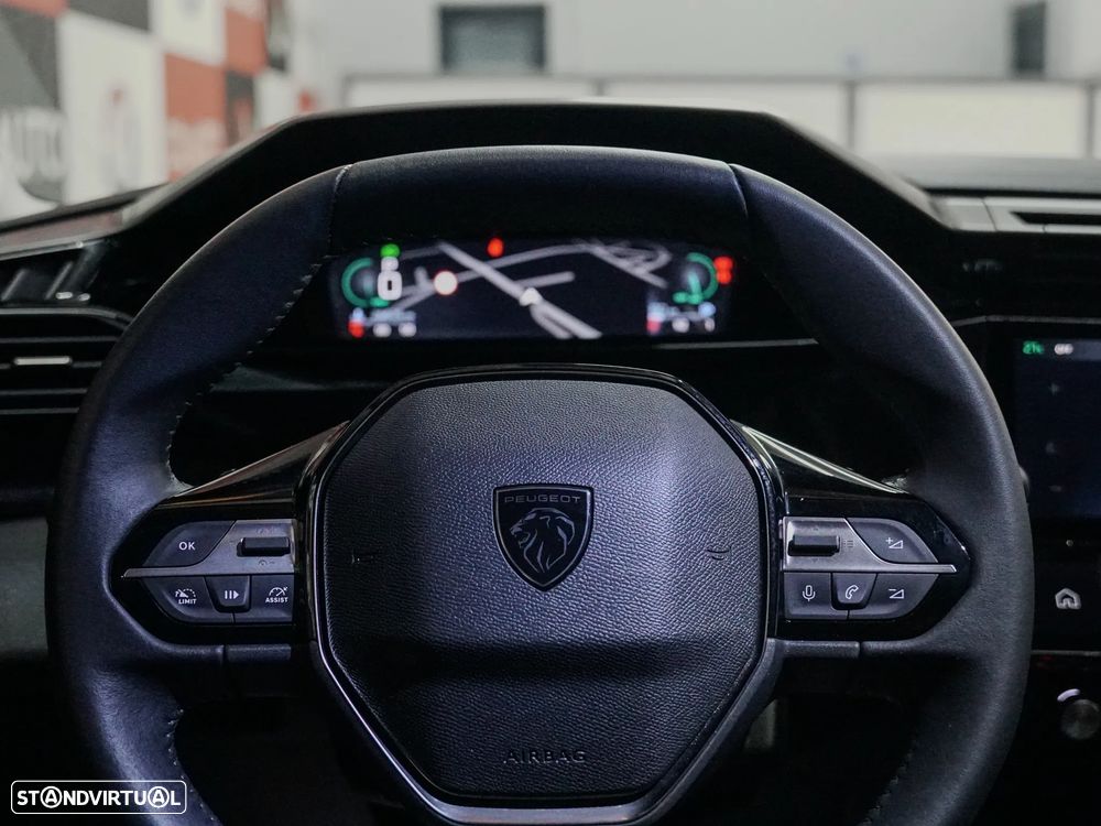 Peugeot 408 1.2 PureTech Allure EAT8 - 16