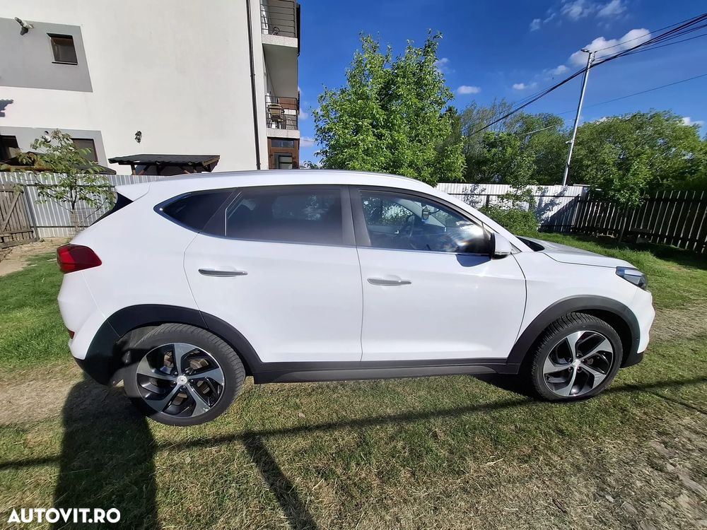 Hyundai Tucson 2.0 CRDI 4WD 6AT Premium+ - 19