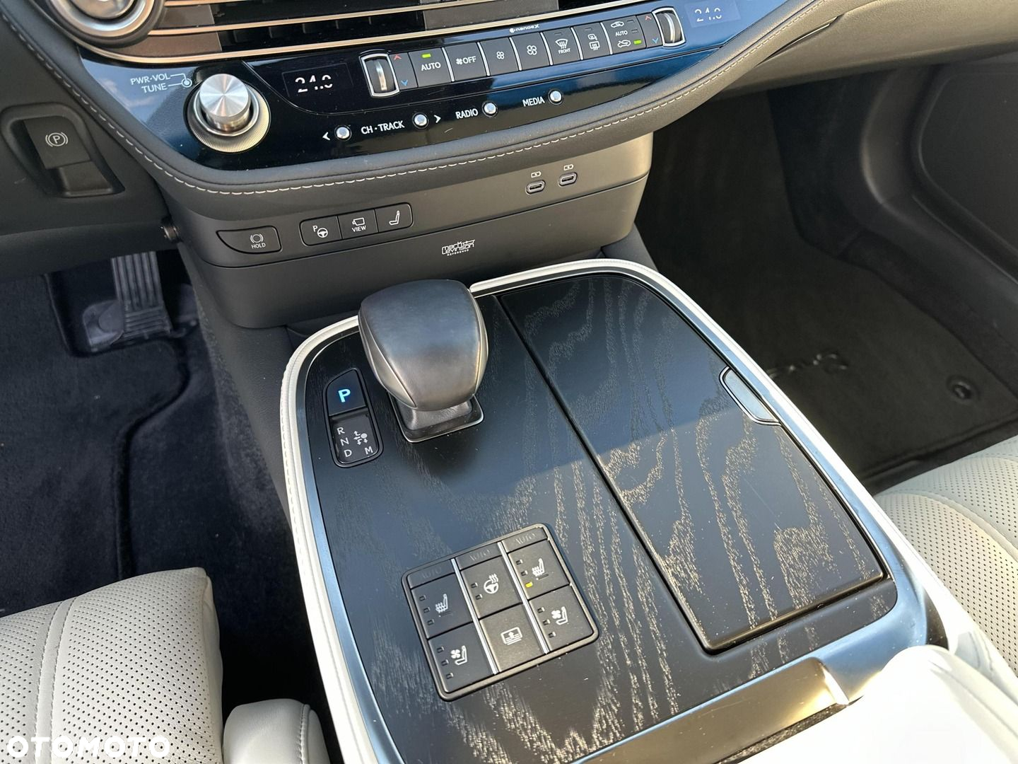 Lexus LS 500h Prestige AWD - 20