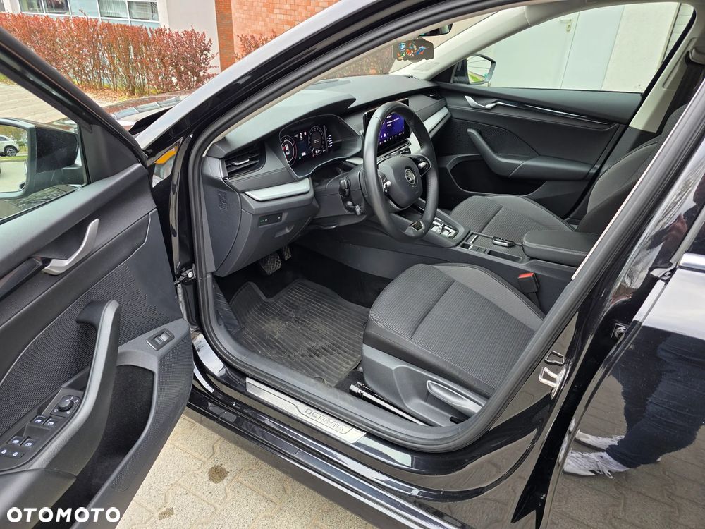 Skoda Octavia 1.5 TSI mHEV Business DSG - 14