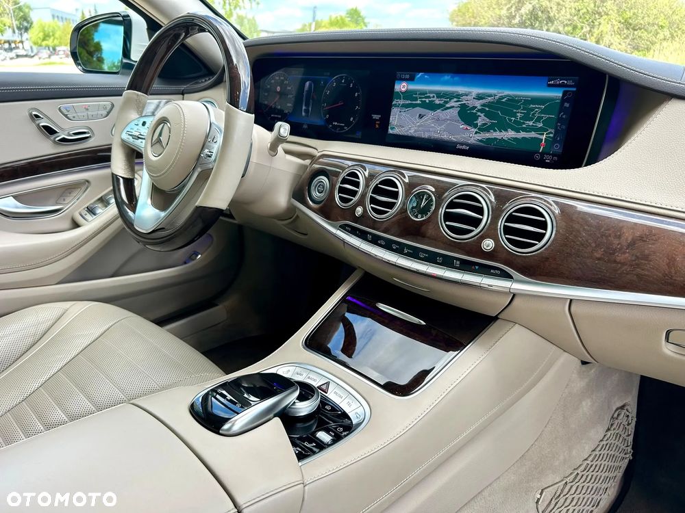 Mercedes-Benz Klasa S 560 4-Matic L 9G-TRONIC - 28