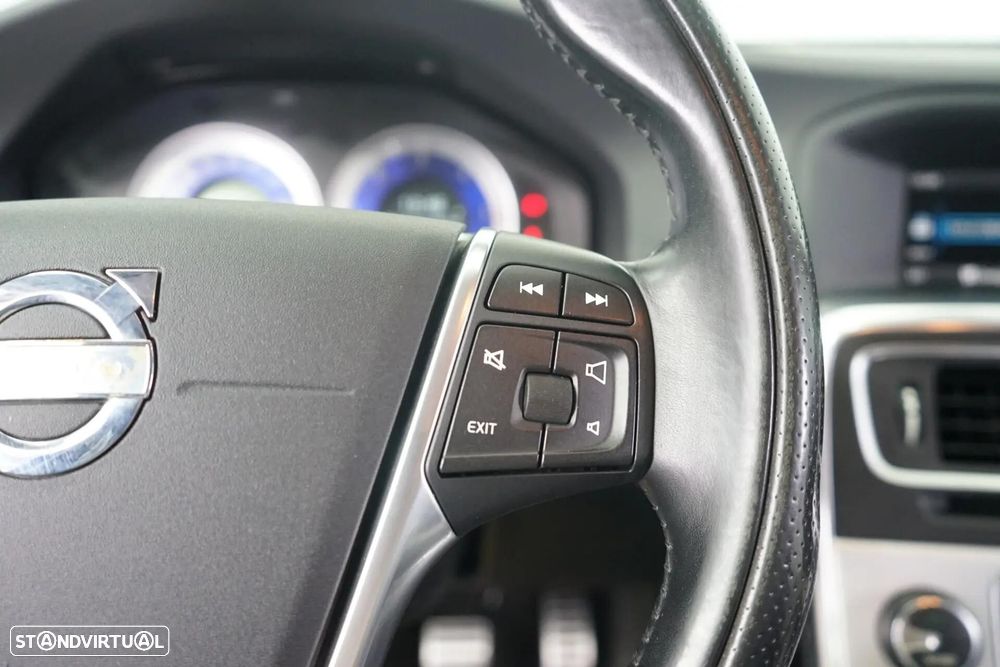 Volvo V60 1.6 D2 R-Design - 21
