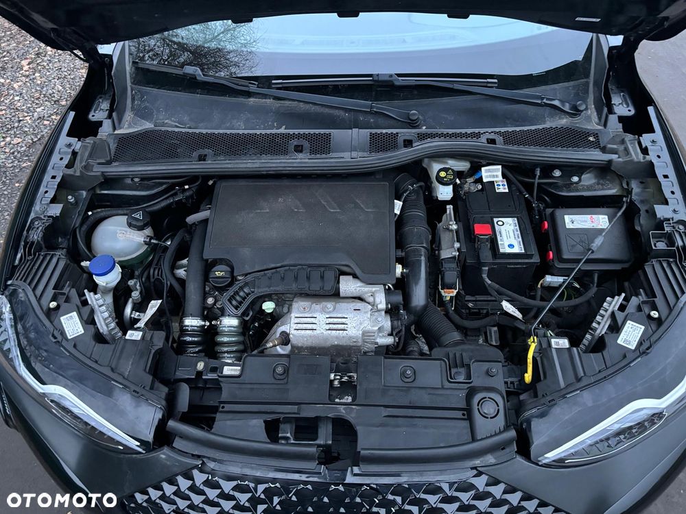 DS Automobiles DS 3 Crossback 1.2 PureTech Performance Line + - 17