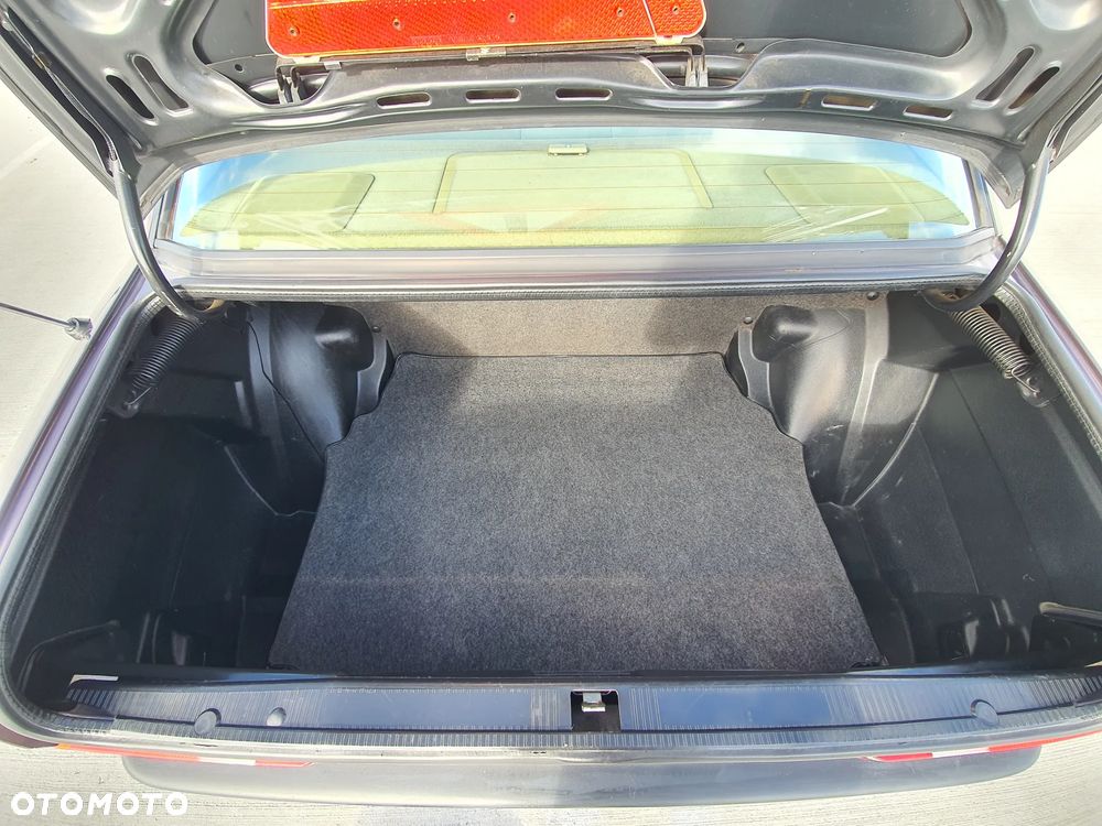 Mercedes-Benz W201 (190) - 24