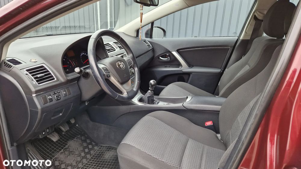 Toyota Avensis 2.0 D-4D Premium - 9