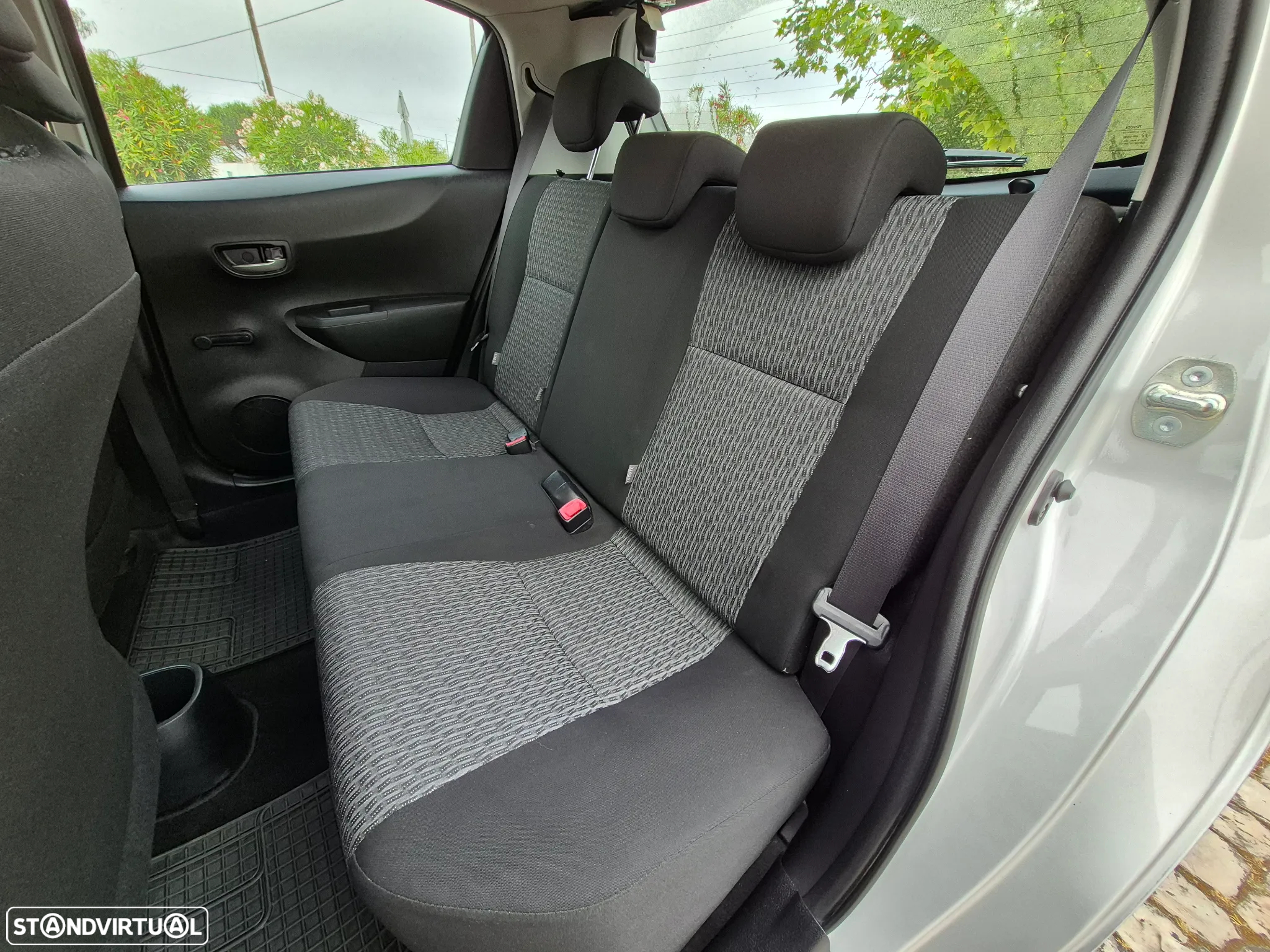 Toyota Yaris 1.33 VVT-i Comfort CVT+P.Style - 21