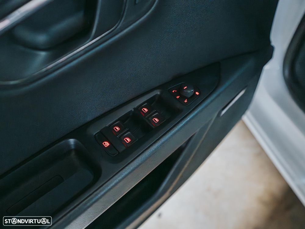 SEAT Leon 1.6 TDI Style DSG S/S - 9