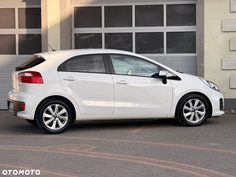 Kia Rio 1.4 ISG Uefa Euro 2016 - 11