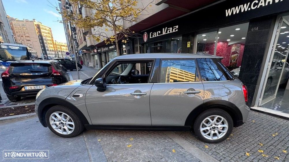 MINI 5 Portas Cooper D Aut. - 8
