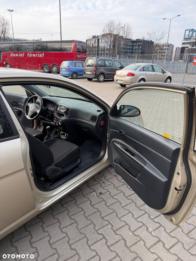 Hyundai Accent 1.6 Style A/C - 13