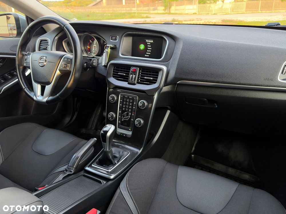 Volvo V40 D2 Momentum - 36