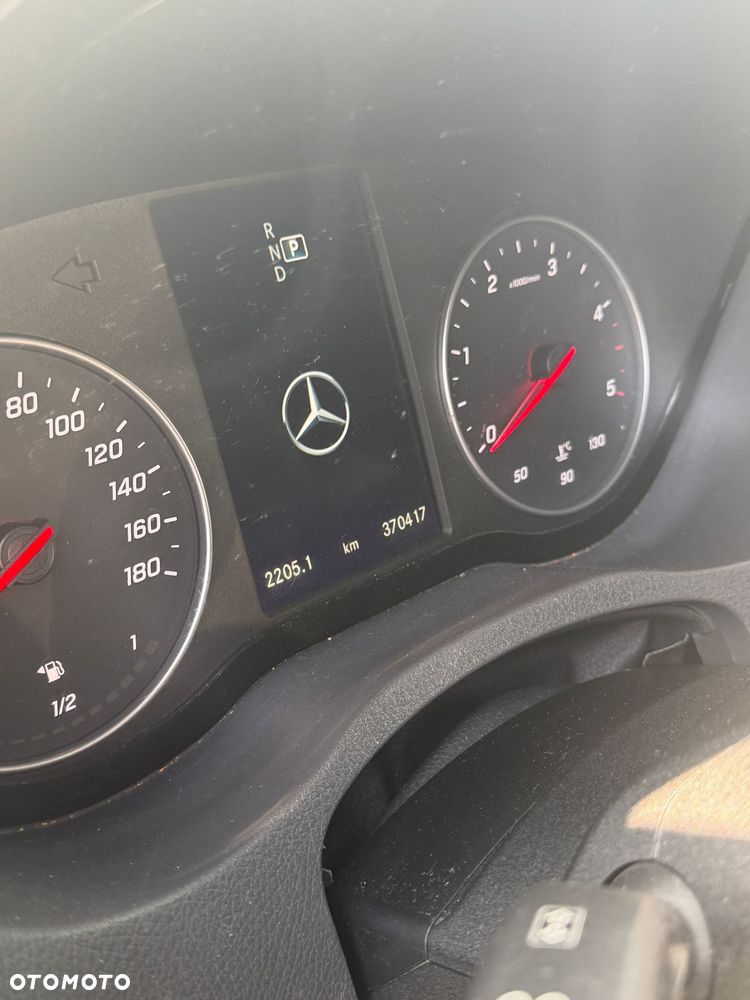 Mercedes-Benz Sprinter 319 CDI - 12