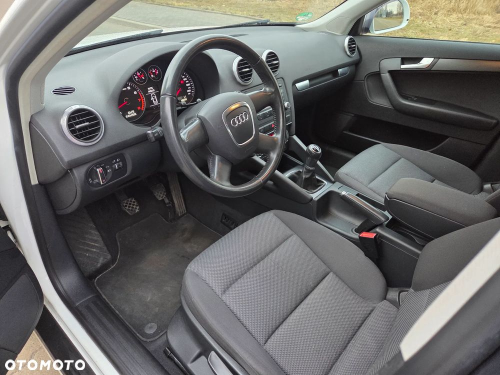 Audi A3 Sportback 1.6 Attraction - 15