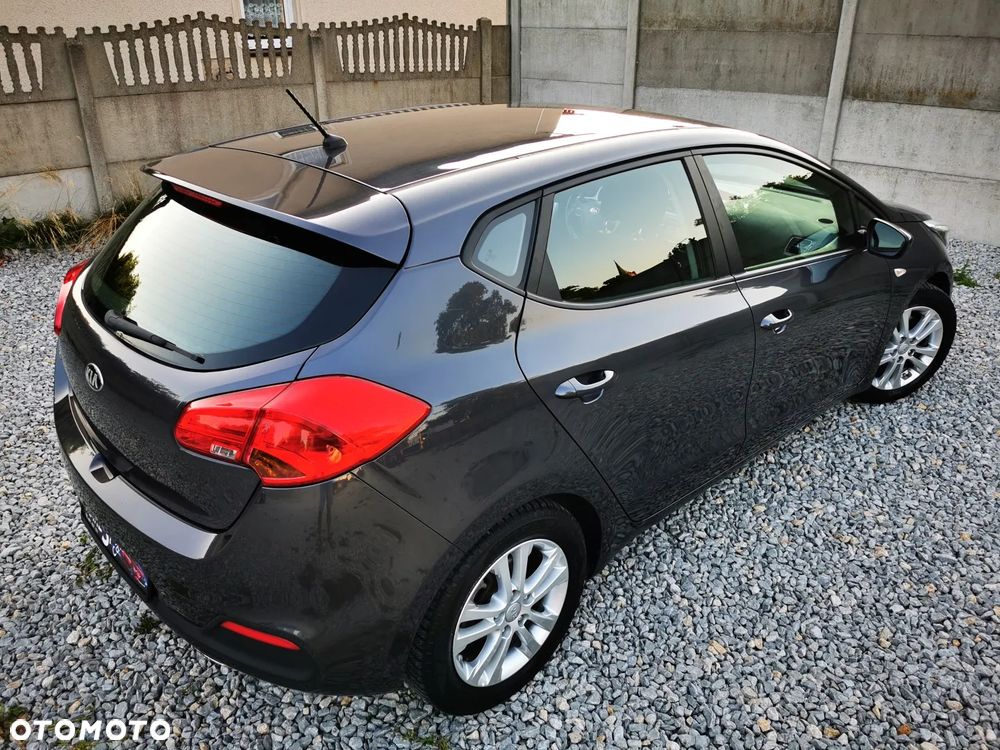 Kia Ceed - 24