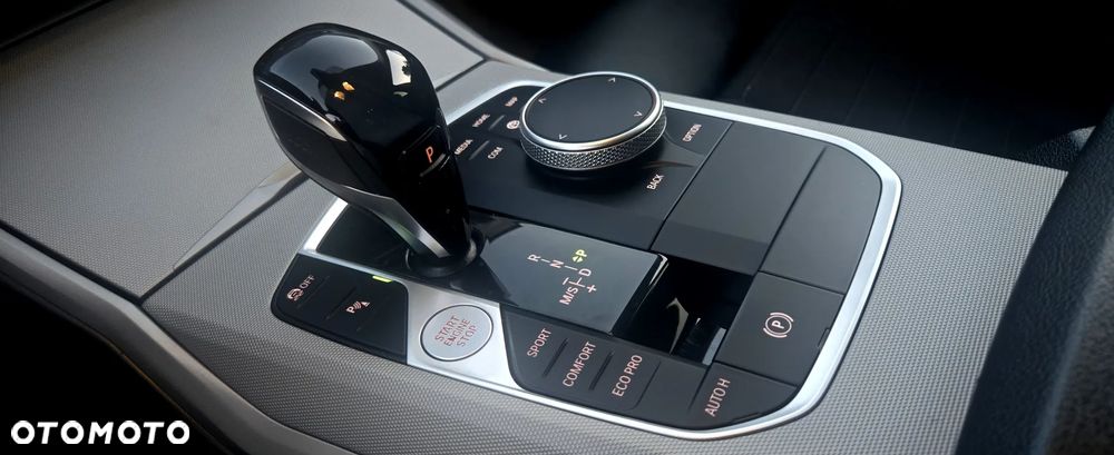 BMW Seria 3 320d M Sport - 26