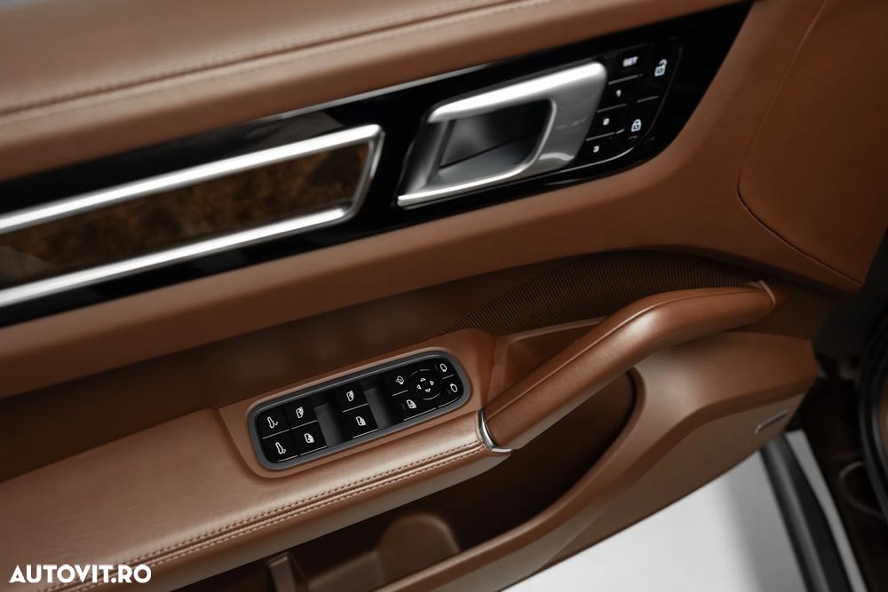 Porsche Cayenne - 11