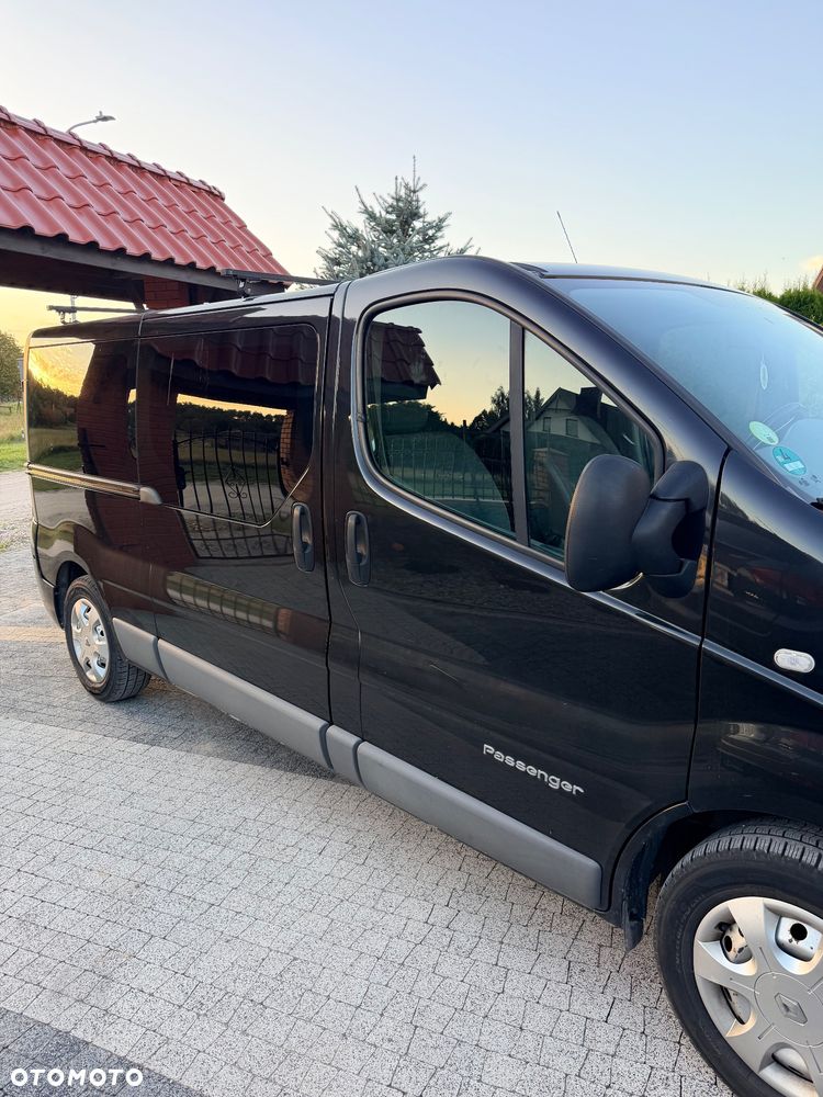 Renault Trafic Grand Passenger Black Edition - 12