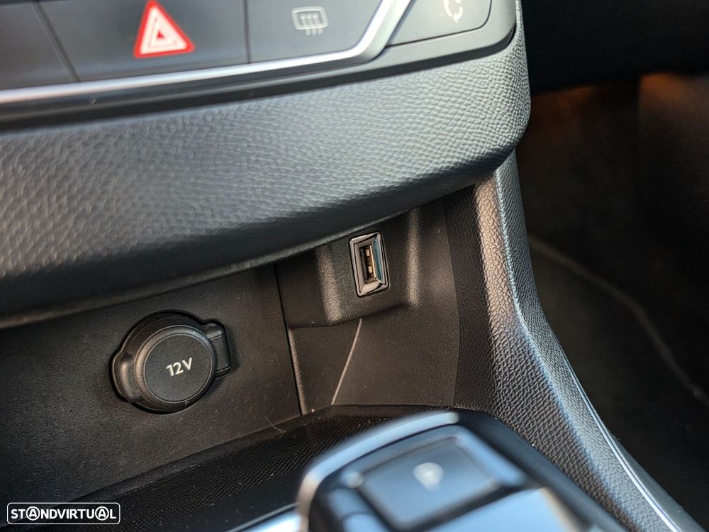 Peugeot 308 1.5 BlueHDi Allure EAT8 - 17