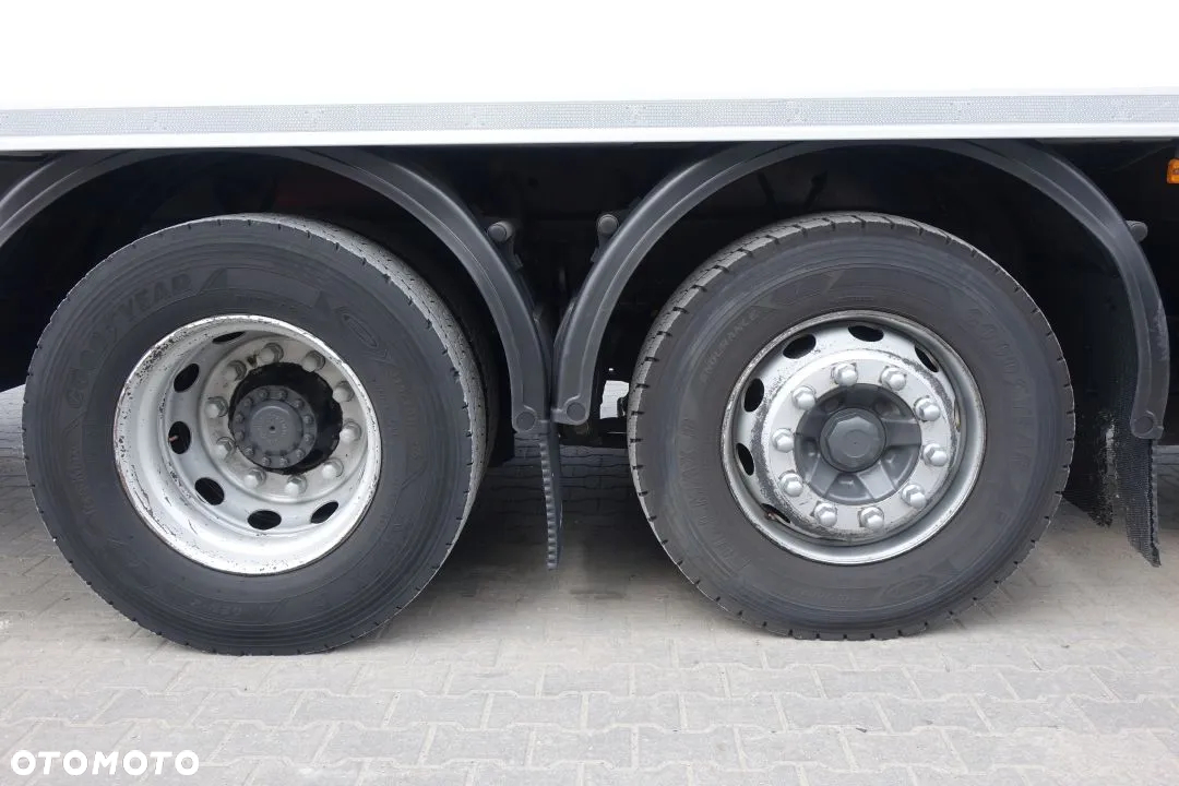Renault PREMIUM D26 WIDE / CHŁODNIA / CARRIER SUPRA 1150 / AUTOMAT / EURO 6 / WINDA ZAŁADUNKOWA / OŚ PODNOSZONA SKRĘTNA / ROLETA - 14