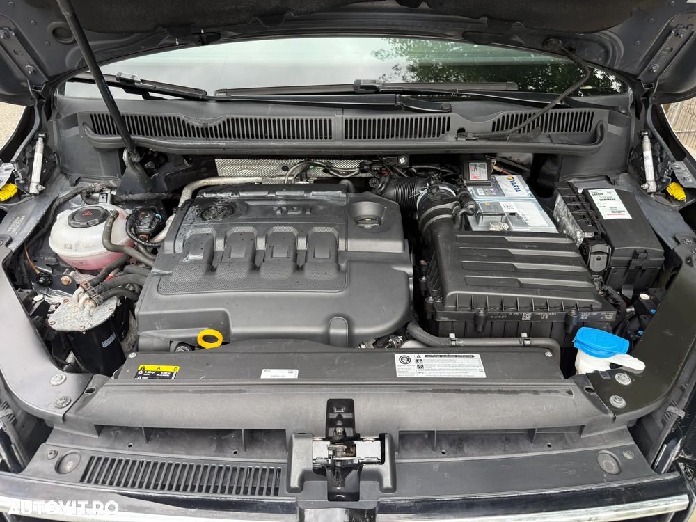 Volkswagen Touran - 34