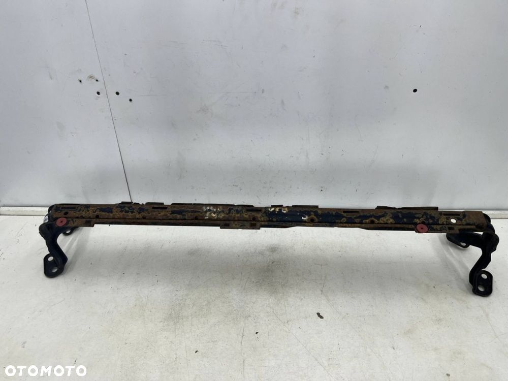Belka silnika Volvo V40 I S40 I 95-04r. mocowanie wspornik pod chłodnice zderzak - 1