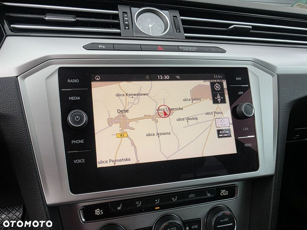 Volkswagen Passat - 16
