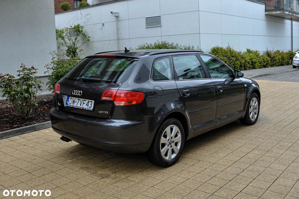 Audi A3 Sportback - 4