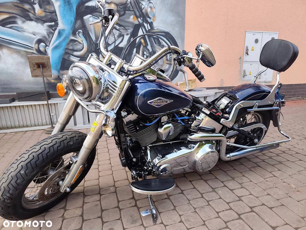 Harley-Davidson Softail Heritage Classic - 27