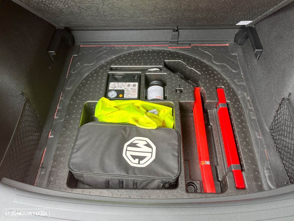 MG ZS Luxury - 47