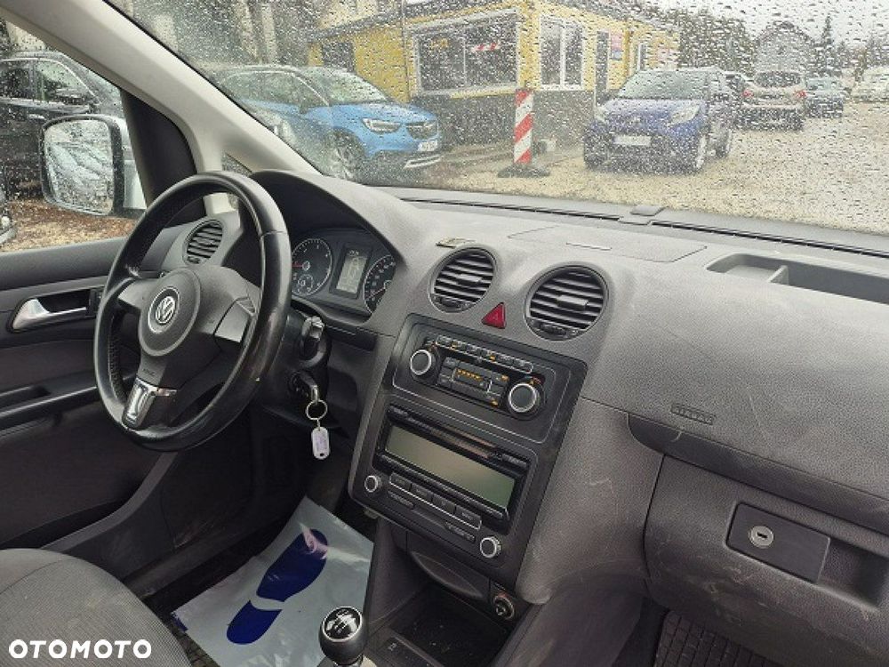 Volkswagen Caddy - 10