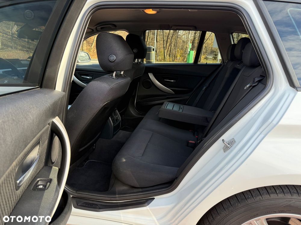 BMW Seria 3 320d Sport-Aut - 14