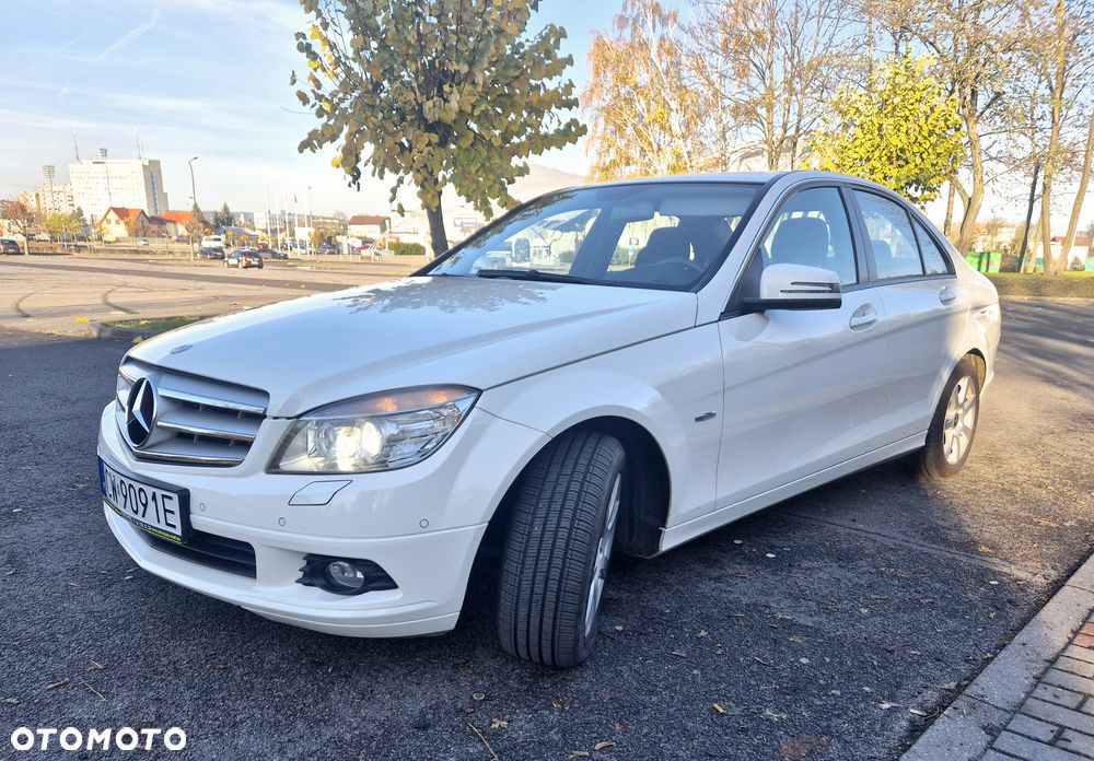 Mercedes-Benz Klasa C 180 K BlueEff Avantgarde - 2