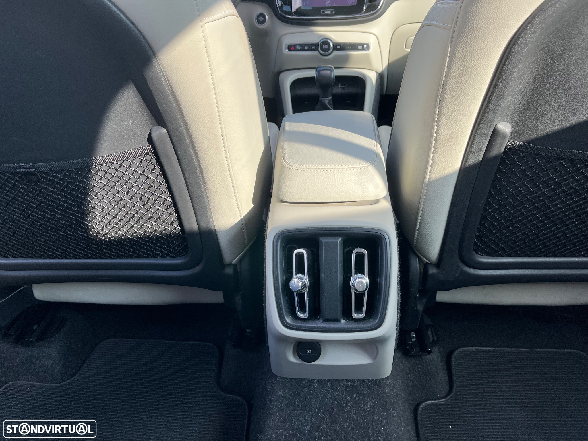 Volvo XC 40 1.5 T2 Inscription - 45
