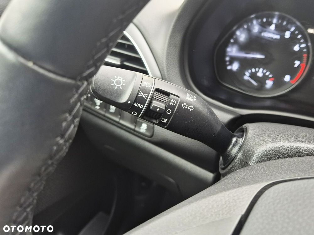 Hyundai i30 1.5 T-GDI 48V Modern - 25