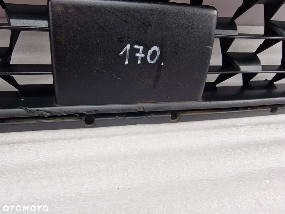 AUDI A1 II 82A 17- ATRAPA / GRILL PRZEDNI PRZÓD , NR 82A853653 / 82A853653A , NR AUKCJI GL170 - 13