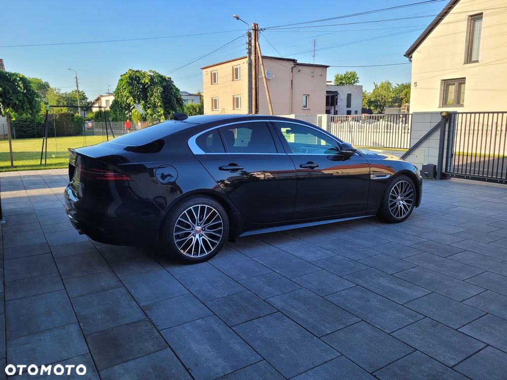 Jaguar XE 2.0 P250 R-Dynamic S - 7