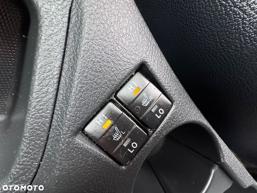 Toyota Auris 1.8 HSD Luna - 18