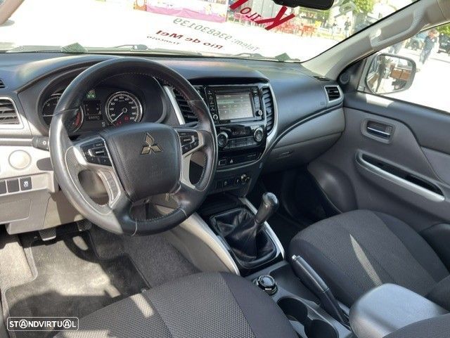 Mitsubishi L200 2.3 DI-D Club Invite Strakar Look 4WD - 6