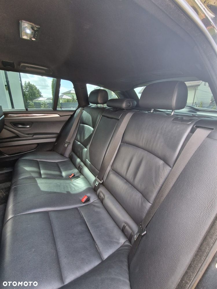 BMW Seria 5 525d - 7