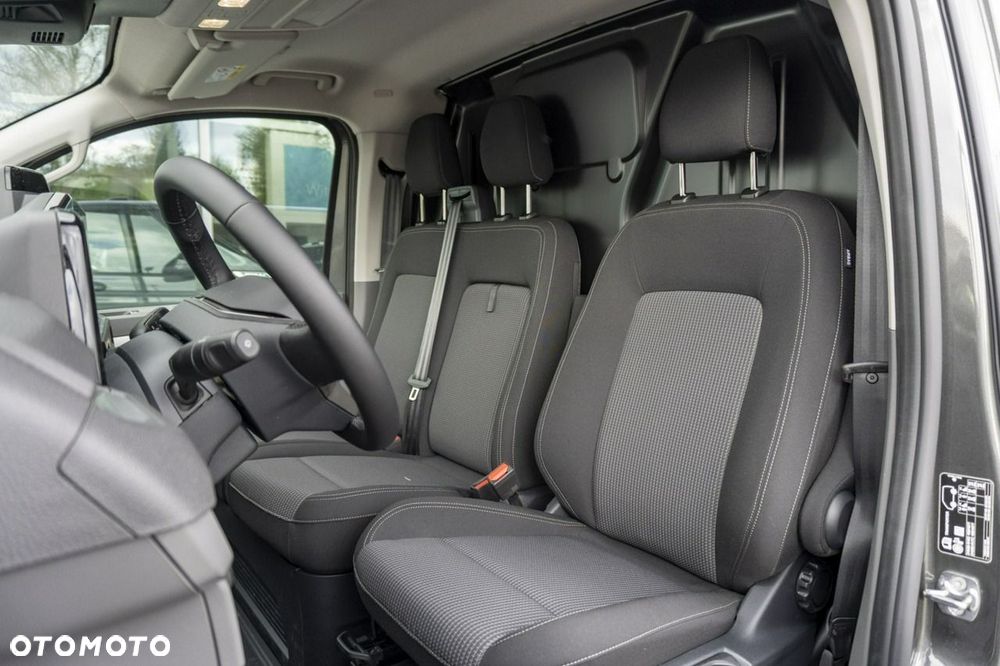 Volkswagen Transporter - 18
